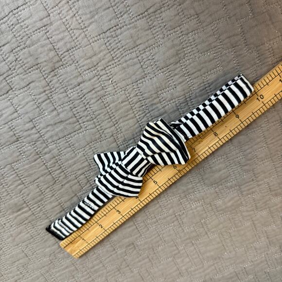 Black White Stripe Bow Tie Boutique Tadpole and Lily 0-4 Years Baby Toddler Boy - Picture 7 of 8